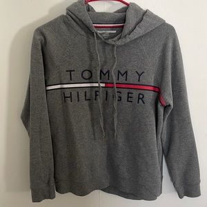 women’s small tommy hilfiger hoodie